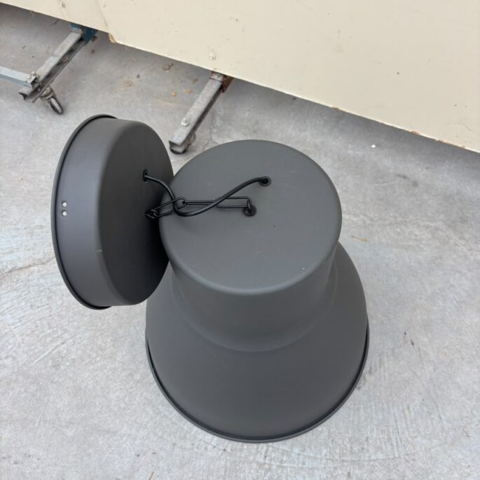 Metāla lampa (prece uz pasūtījumu)