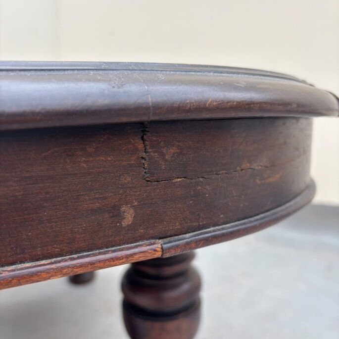 Masīvkoka žurnālgalds (prece uz pasūtījumu)