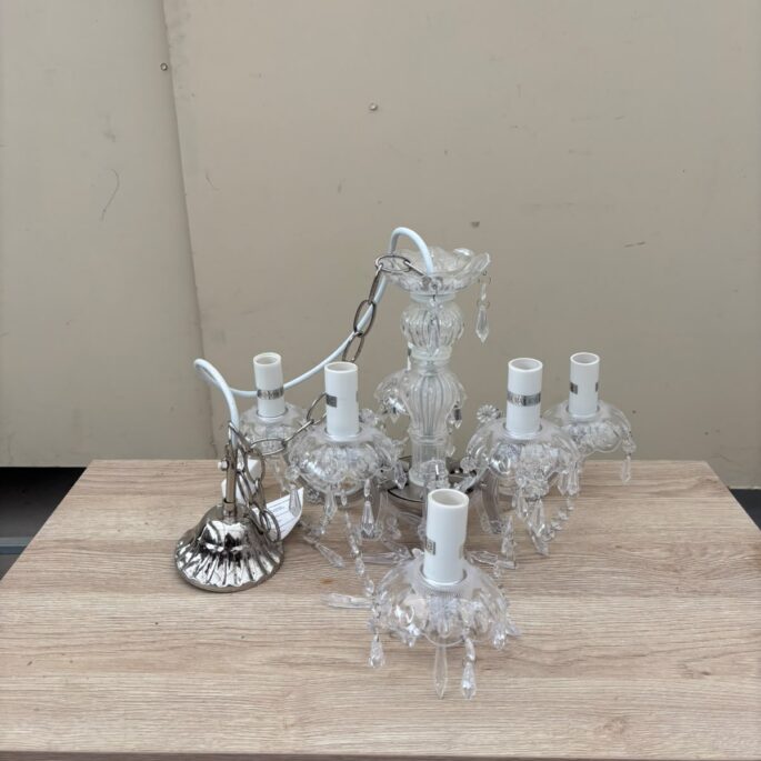 Lustra (prece uz pasūtījumu)