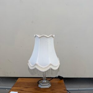 Galda lampa (prece uz pasūtījumu)