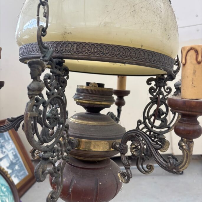 Griestu lampa (prece uz pasūtījumu)