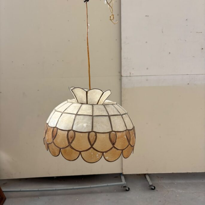 Griestu lampa (prece uz pasūtījumu)