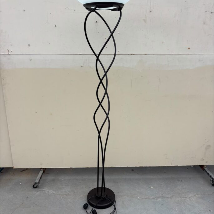 Stāvlampa (prece uz pasūtījumu)