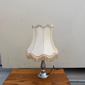 Galda lampa (prece uz pasūtījumu)