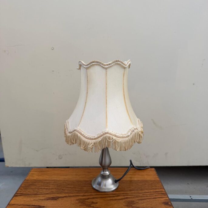 Galda lampa (prece uz pasūtījumu)