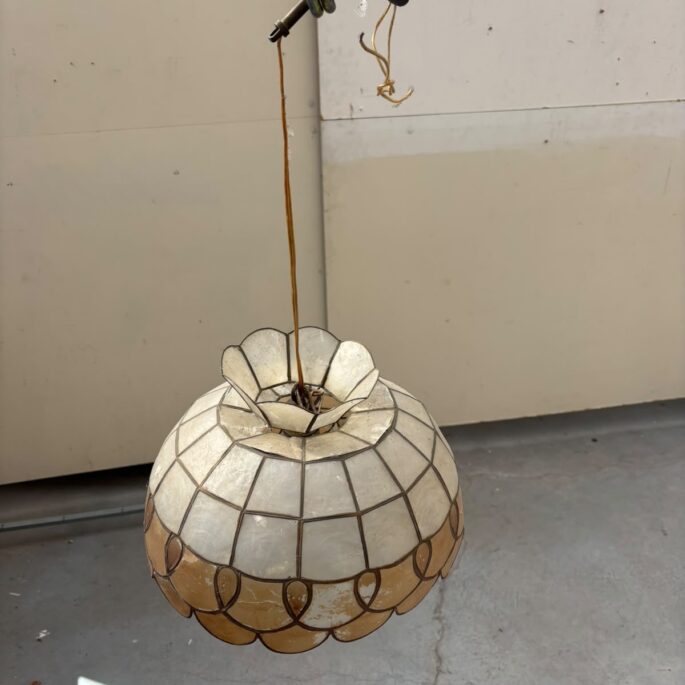Griestu lampa (prece uz pasūtījumu)