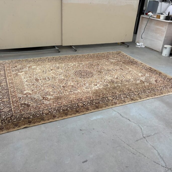 Paklājs (250 x 348 cm)