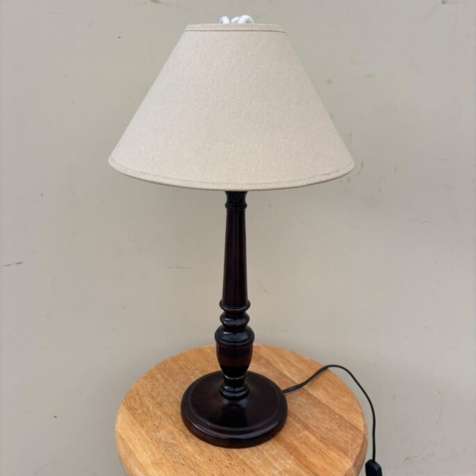 Galda lampa (prece uz pasūtījumu)