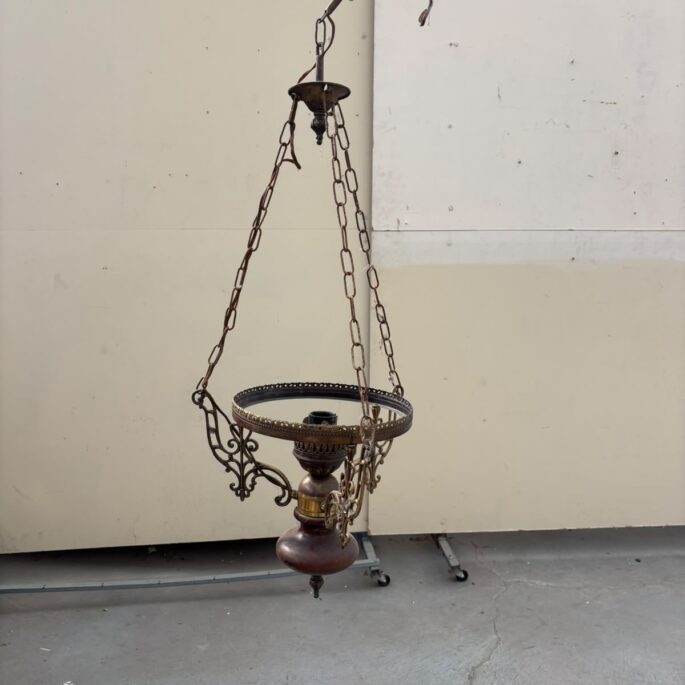 Griestu lampa (prece uz pasūtījumu)