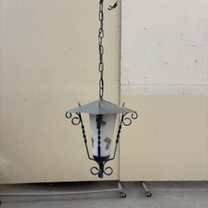 Griestu lampa (prece uz pasūtījumu)