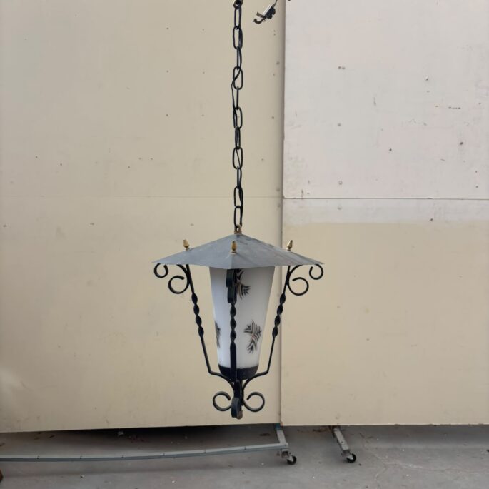 Griestu lampa (prece uz pasūtījumu)
