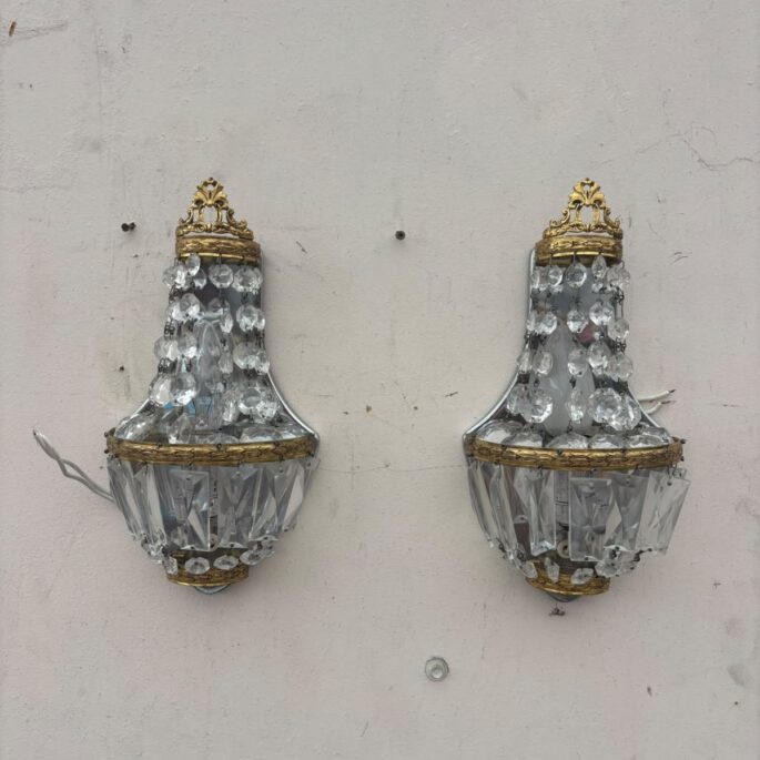 Sienas lampa (prece uz pasūtījumu)