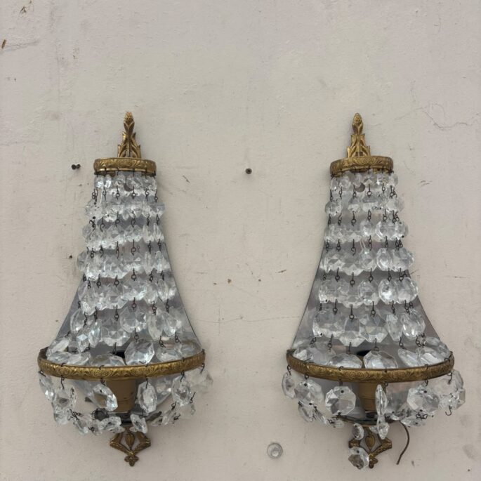 Sienas lampa (prece uz pasūtījumu)