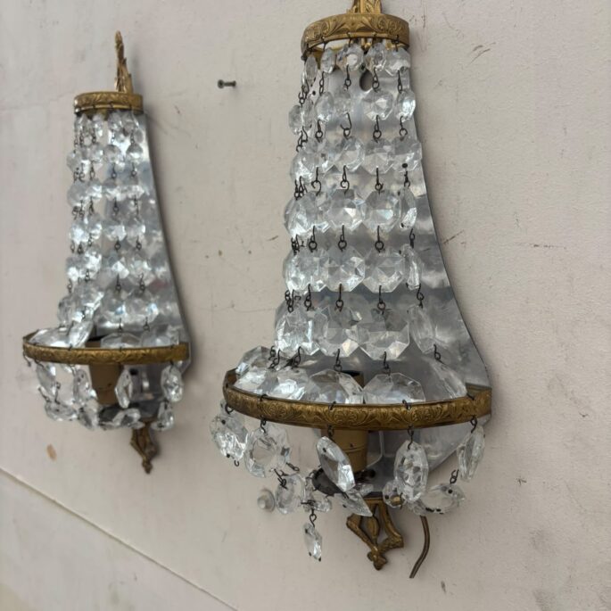 Sienas lampa (prece uz pasūtījumu)