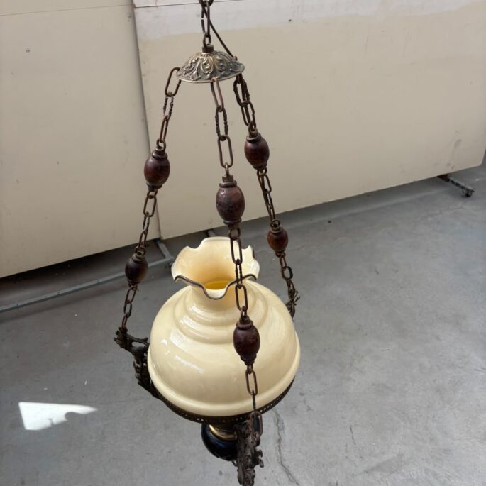 Griestu lampa (prece uz pasūtījumu)