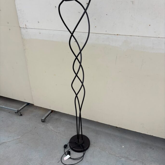 Stāvlampa (prece uz pasūtījumu)