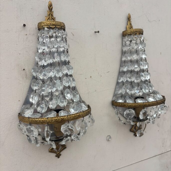 Sienas lampa (prece uz pasūtījumu)