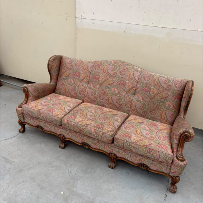 Čipendeila stila sofa (prece uz pasūtījumu)