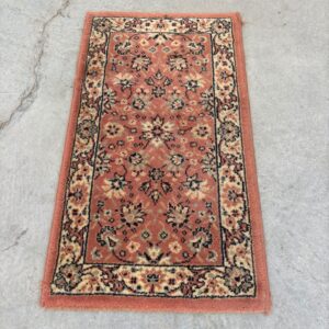 Paklājs ar ornamentiem (40 x 71 cm) (prece uz pasūtījumu)