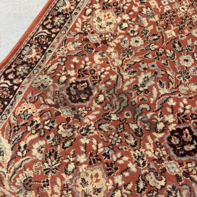 Paklājs ar bārkstīm (69 x 152 cm) (prece uz pasūtījumu)