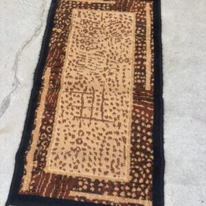 Brūns paklājs (59 x 112 cm) (prece uz pasūtījumu)