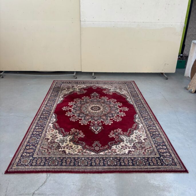 Vilnas paklājs ar ornamentiem (200 x 303 cm) (prece uz pasūtījumu)