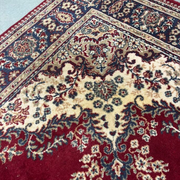 Vilnas paklājs ar ornamentiem (200 x 303 cm) (prece uz pasūtījumu)