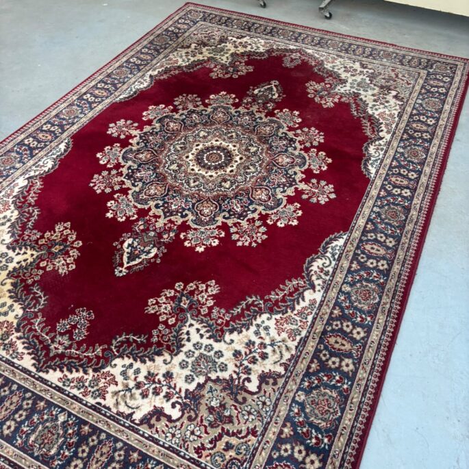 Vilnas paklājs ar ornamentiem (200 x 303 cm) (prece uz pasūtījumu)