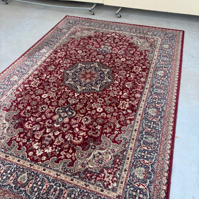 Vilnas paklājs ar ornamentiem (200 x 300 cm) (prece uz pasūtījumu)