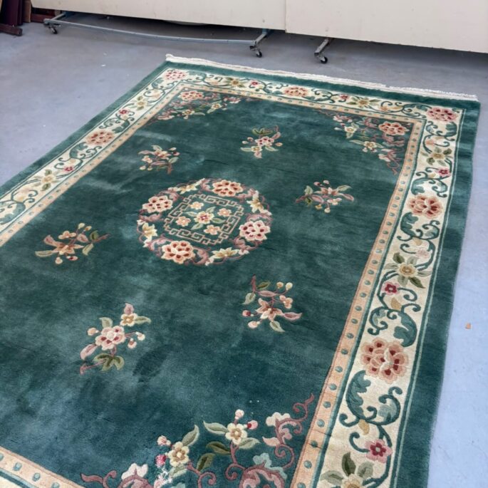 Vilnas paklājs ar ziedu motīvu (217 x 315 cm) (prece uz pasūtījumu)