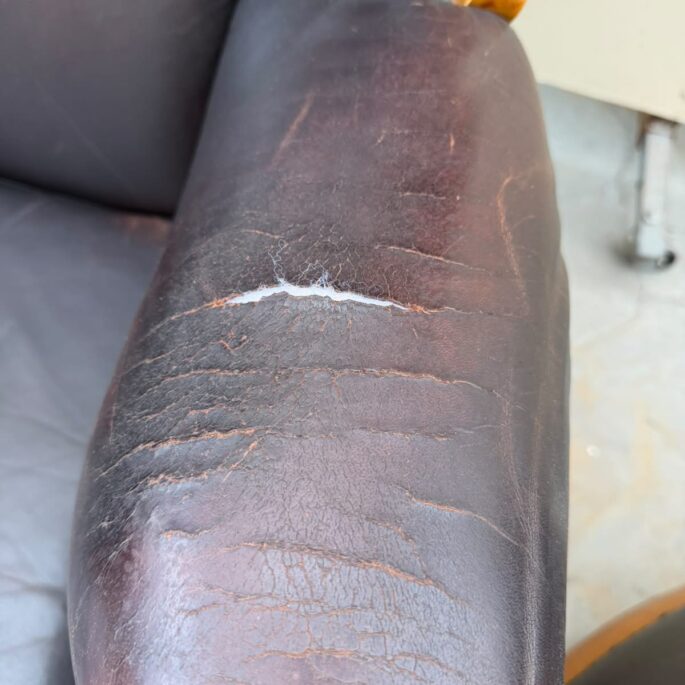 Rokoko stila sofa atpūtas krēsls (prece uz pasūtījumu)