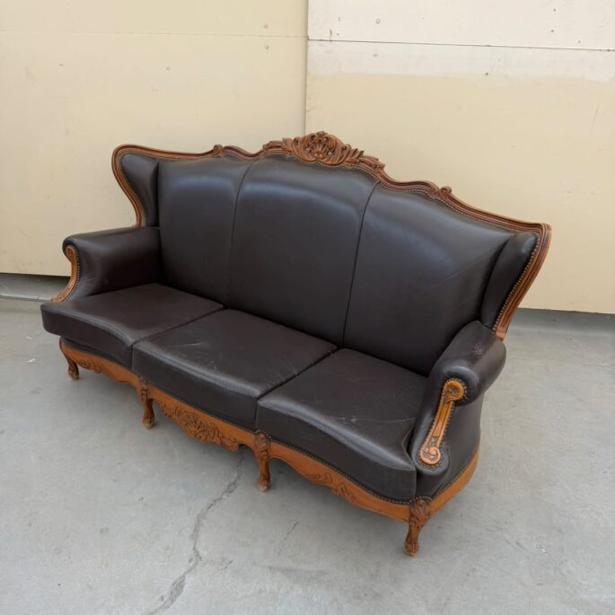 Rokoko stila sofa (prece uz pasūtījumu)