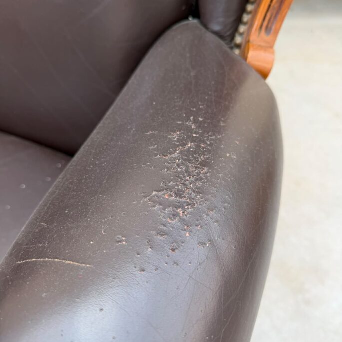 Rokoko stila sofa (prece uz pasūtījumu)
