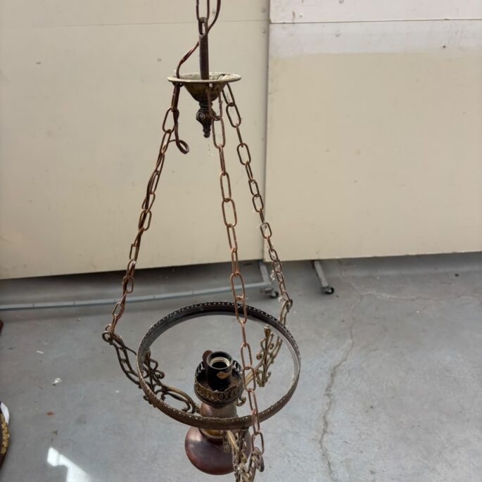 Griestu lampa (prece uz pasūtījumu)