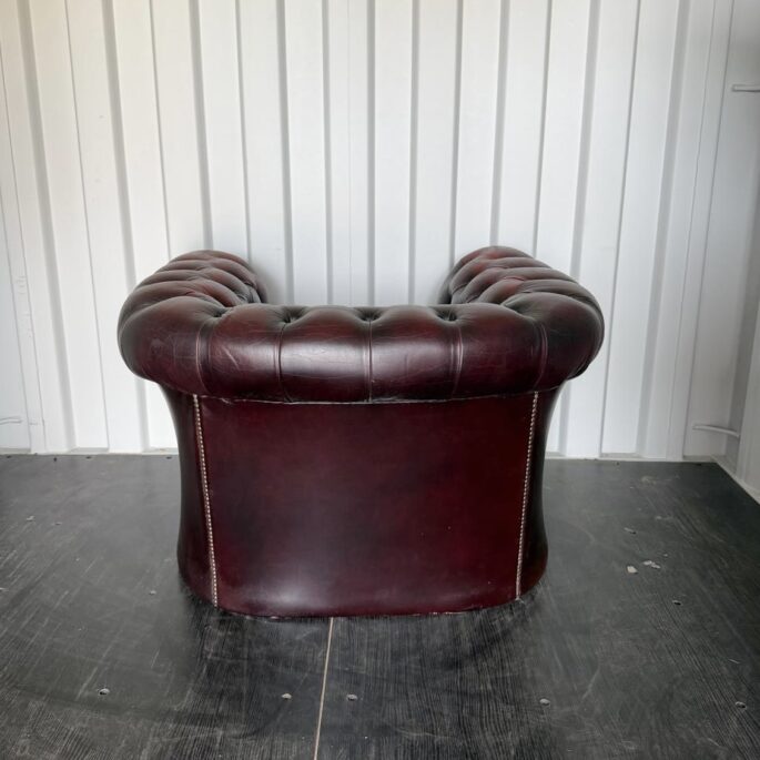 Chesterfield stila ādas atpūtas krēsls (prece uz pasūtījumu)