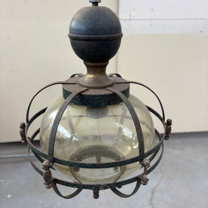 Griestu lampa (prece uz pasūtījumu)