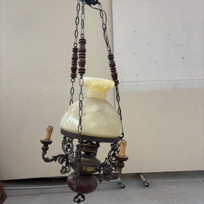 Griestu lampa (prece uz pasūtījumu)