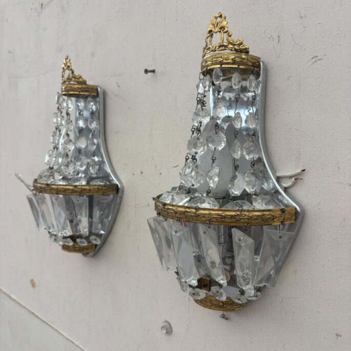 Sienas lampa (prece uz pasūtījumu)